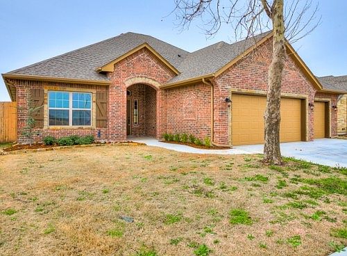 1st image of 512 SW 149th Pl