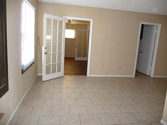 4th image of 4402 E Saint Catherine Ave