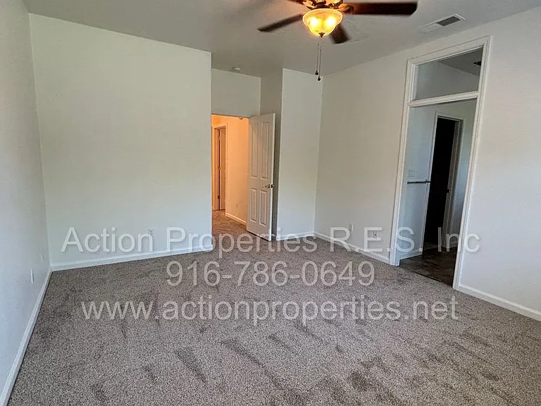 320 Bettencourt Dr — Photo 19