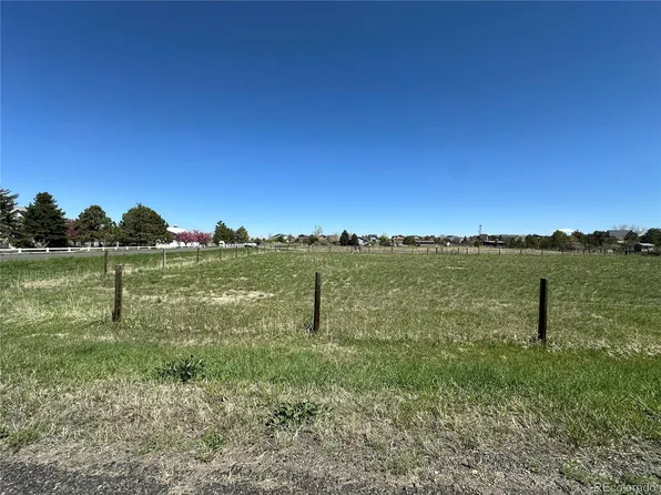 32 Algonquian Street, Aurora, CO 80018