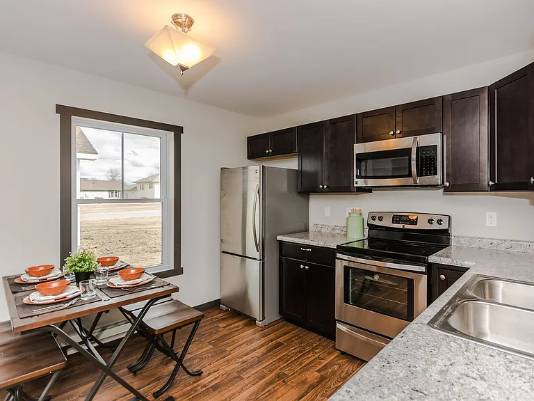 826-834 Thames Ct #1008 — Photo 17