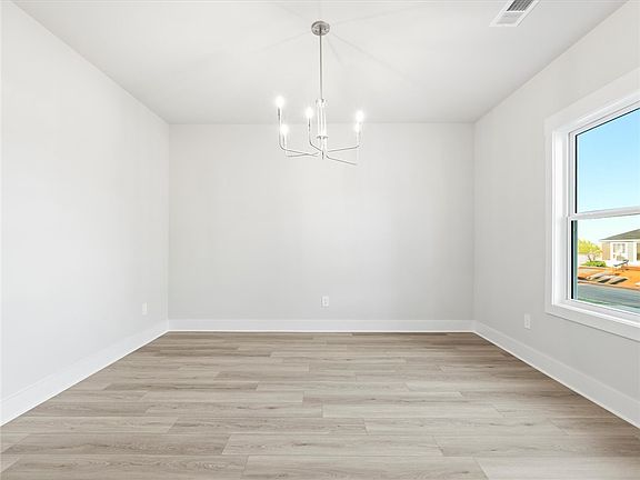4th image of 119 Willoughby Way