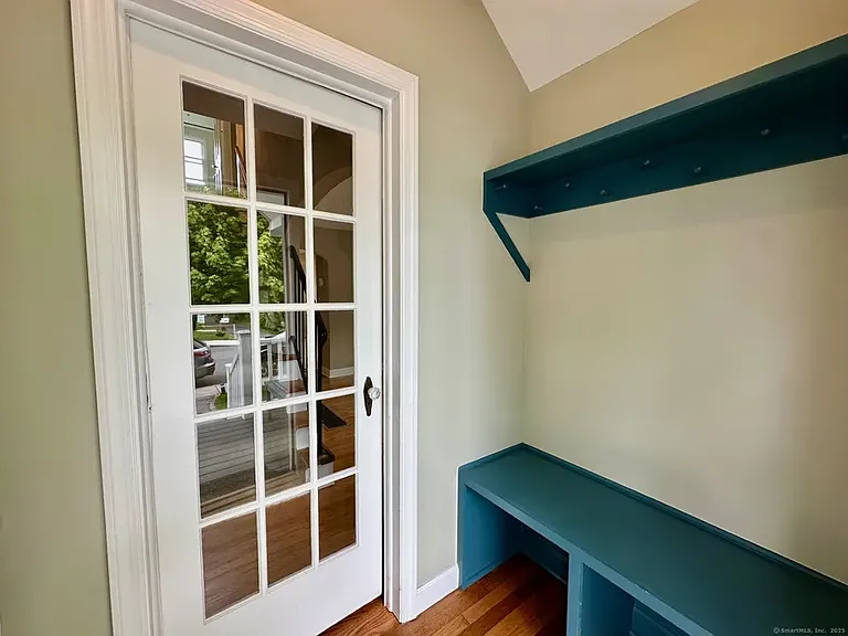 33 Emerson St — Photo 4