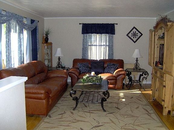 2nd image of 4024 Brightway St