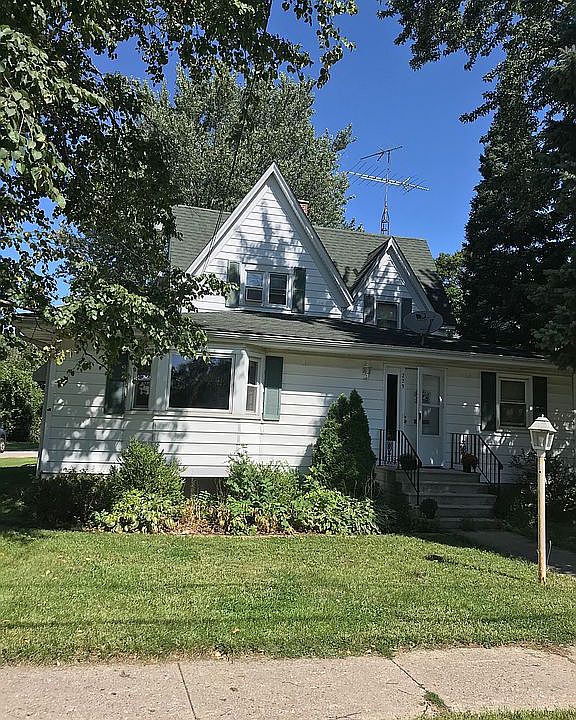 1st image of 223 Gurler St