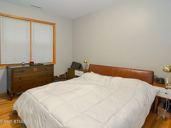 3rd image of 1463 N Leavitt St APT 2