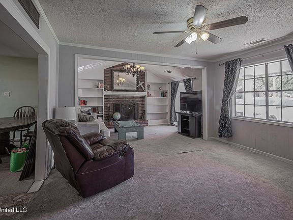 2nd image of 1892 Colonial Hills Dr