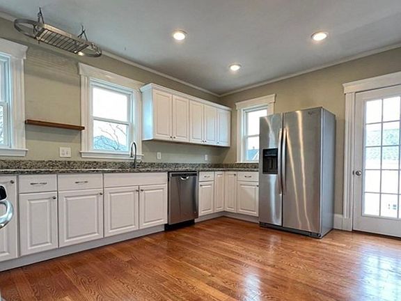 4th image of 111 North St #2