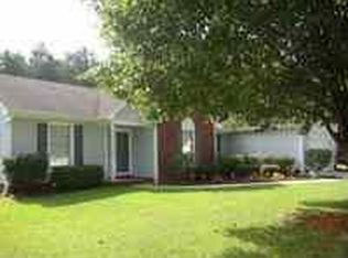 539 Raintree Rd, Jacksonville, NC 28540