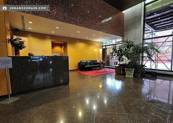 Rented by Compass | media 52