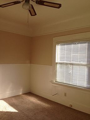 2nd image of 715 18th St APT 2