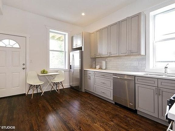 4th image of 915 N Mozart St #1