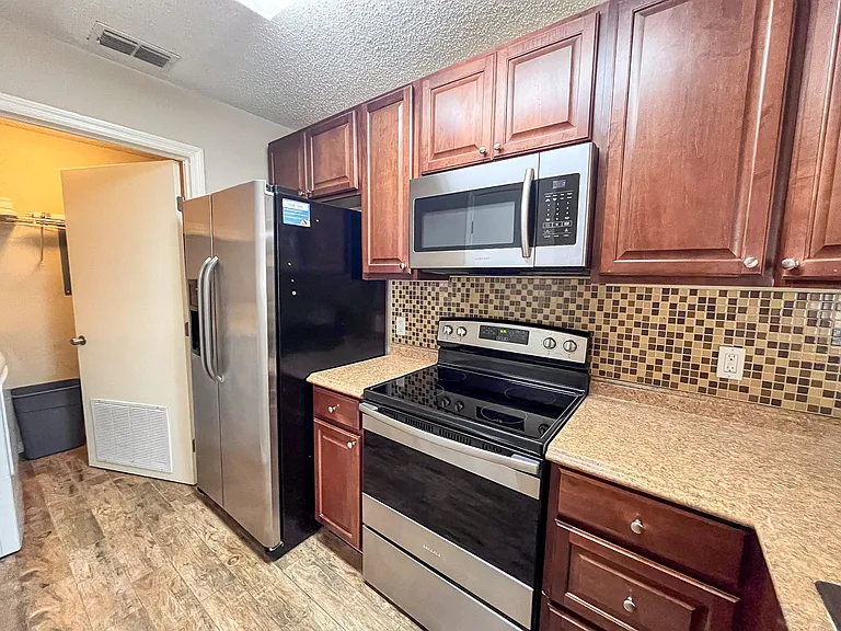 3705 SW 27th St #1118 — Photo 10