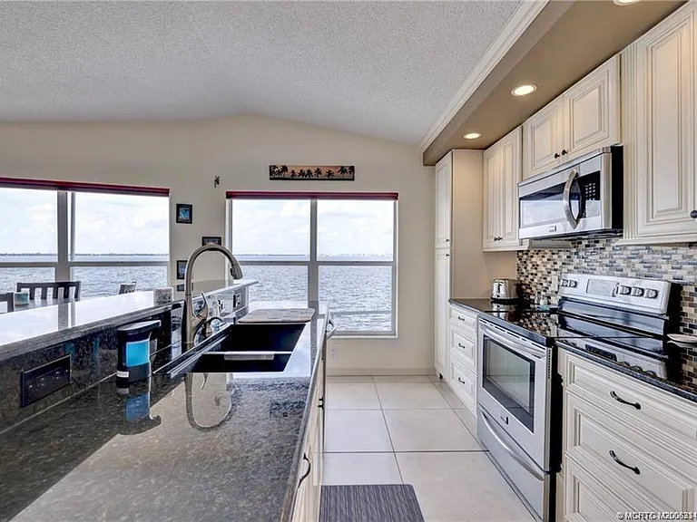 10701 S Ocean Dr #919 — Photo 9