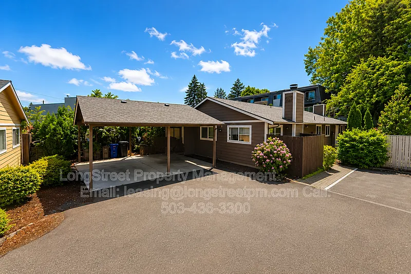 2 bed, 1.0 bath, 888 sqft, $2,195 — Photo 1