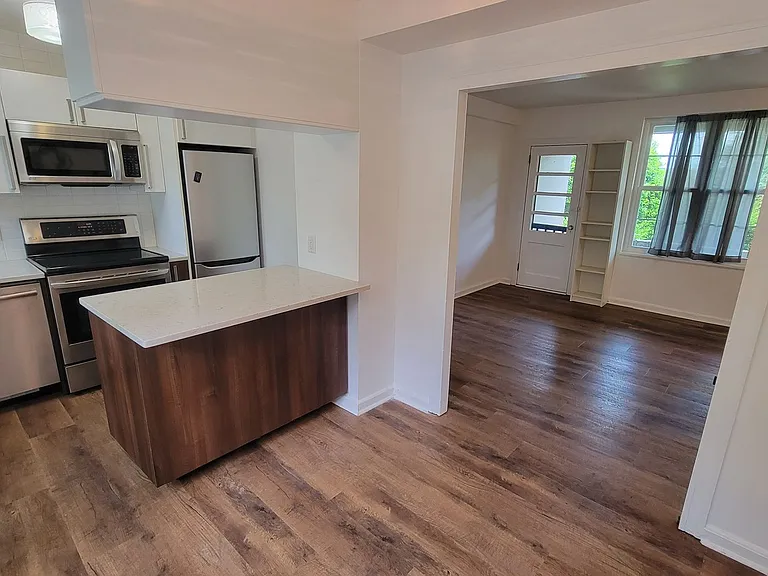 601 Cleveland St #11A — Photo 7