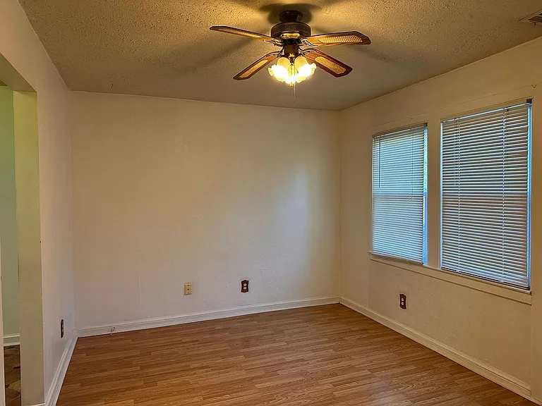 37B Evans Ln — Photo 8