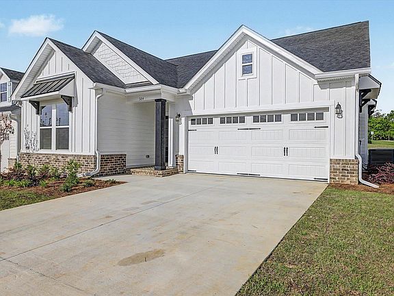 3rd image of 384 Bienville Pl