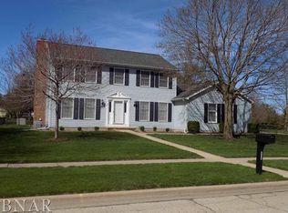 3114 Preston Dr, Bloomington, IL