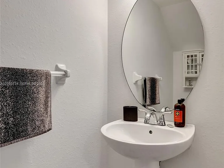 7921 Sanibel Dr #7921 — Photo 26