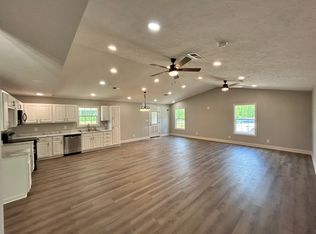 385 Ammons Rd, Selmer, TN 38375