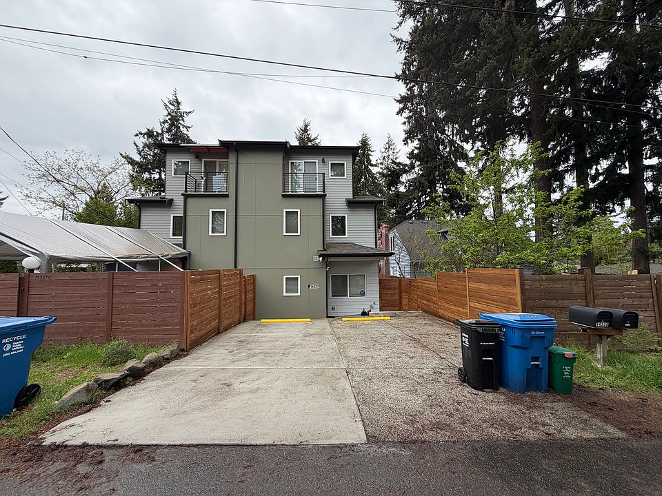 1st image of 14337 Roslyn Pl N