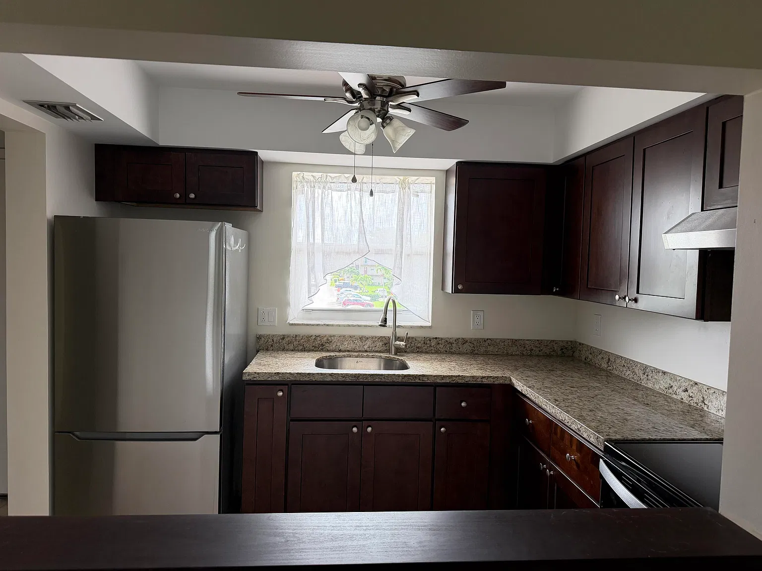 1 bed, 1.0 bath, 695 sqft, $1,400 — Photo 3