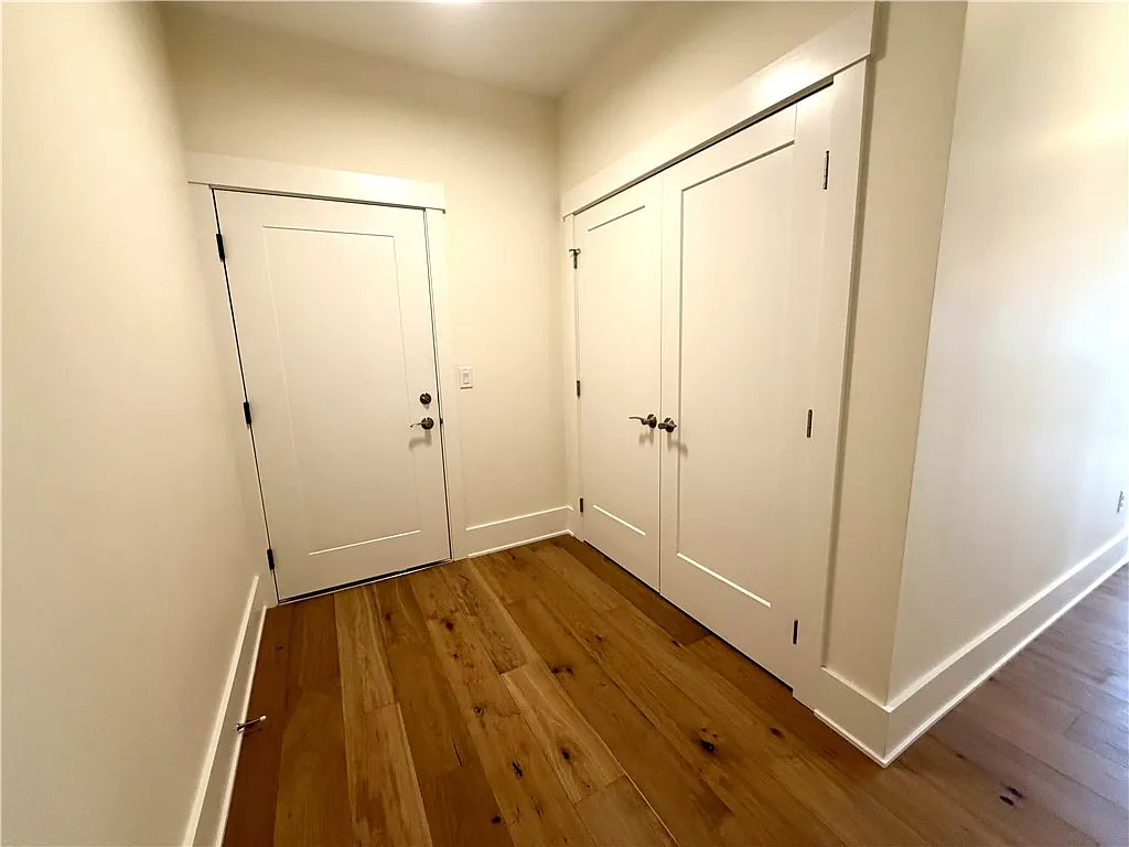 2 bed, 2.0 bath, 1597 sqft, $3,100 — Photo 4