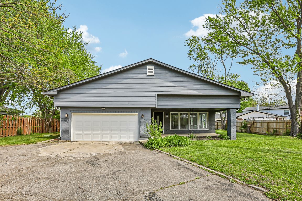 Lafayette Rd-S2204-001.jpg