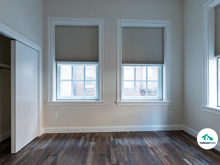 8 E Fayette St #404 — Photo 4