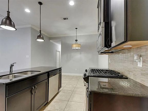 3rd image of 7853 Seville Ct