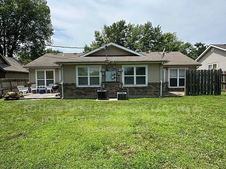 4319 Jackson Ave — Photo 20