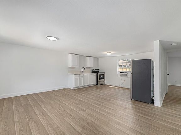 3rd image of 17 Norwood St #1