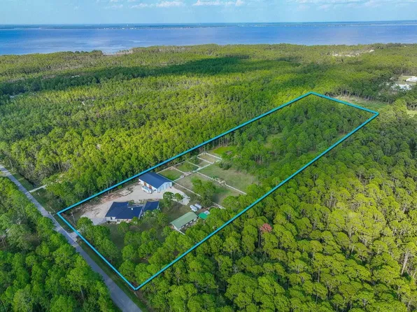 424 N Church St, Santa Rosa Beach, FL 32459