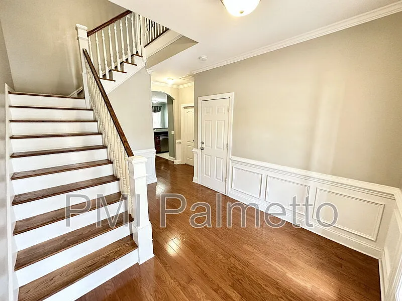 3 bed, 2.5 bath, 1663 sqft, $1,900 — Photo 3