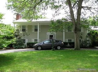 23 Oak Grove Ave, Barrington, RI 02806