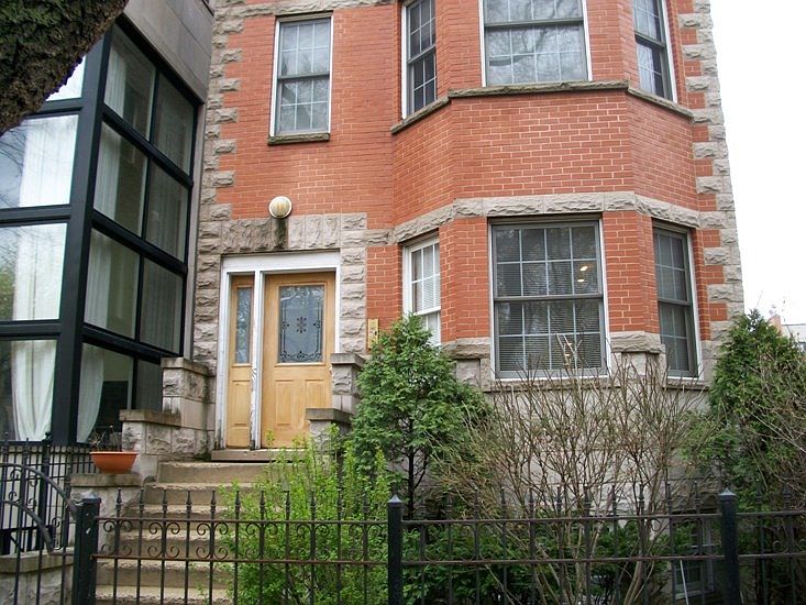 1st image of 1527 W School St #002