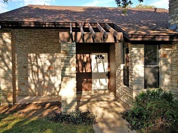 4th image of 1103 Deepwood Dr
