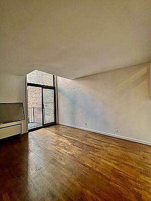 2nd image of 155 E 88th St APT 2b