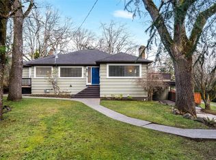 3511 Salsbury Way, Saanich, BC V8P 3K7