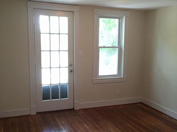 5th image of 2011 Rosewood Ave APT 5