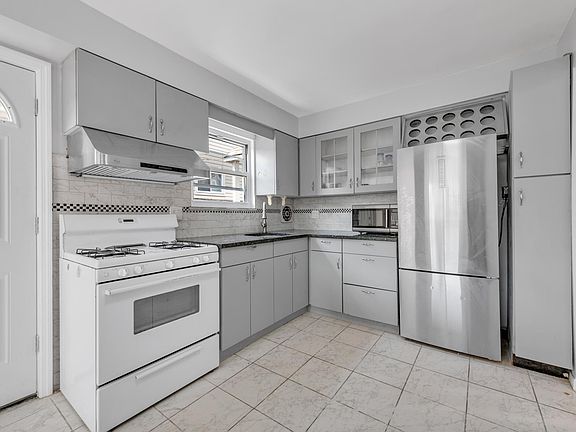 5th image of 24064 67th Ave #1