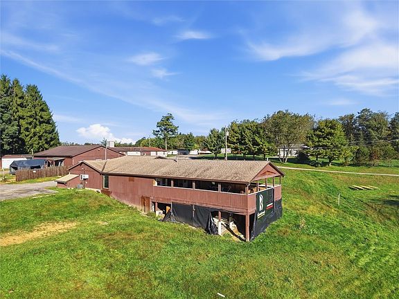3rd image of 103 Serene Ln