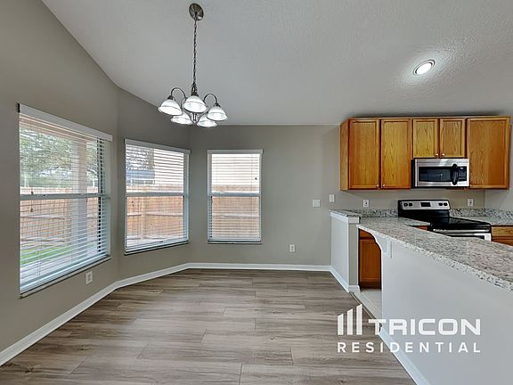 4th image of 4840 Oak Promenade Ln