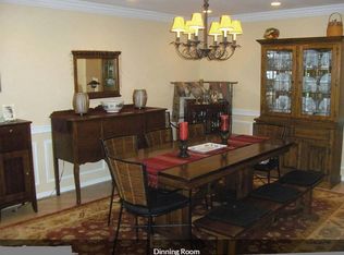 7727 Rockledge Ct, Springfield, VA 22152