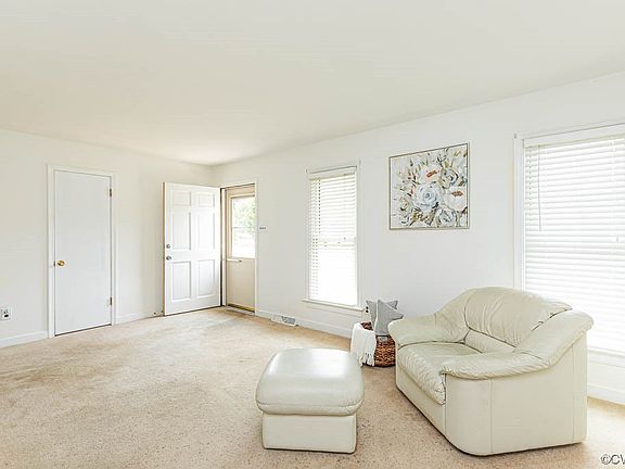 4th image of 7006 Sunnyhill Dr