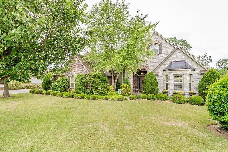 1st image of 2200 Lee Creek Dr