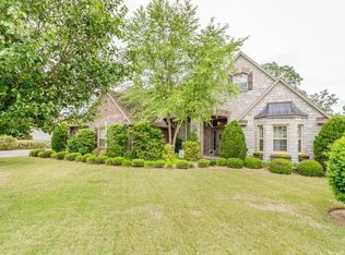 2200 Lee Creek Dr, Van Buren, AR 72956