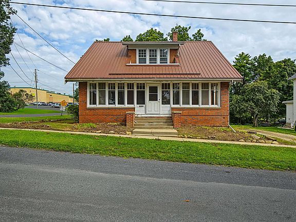 2nd image of W3010 Main St
