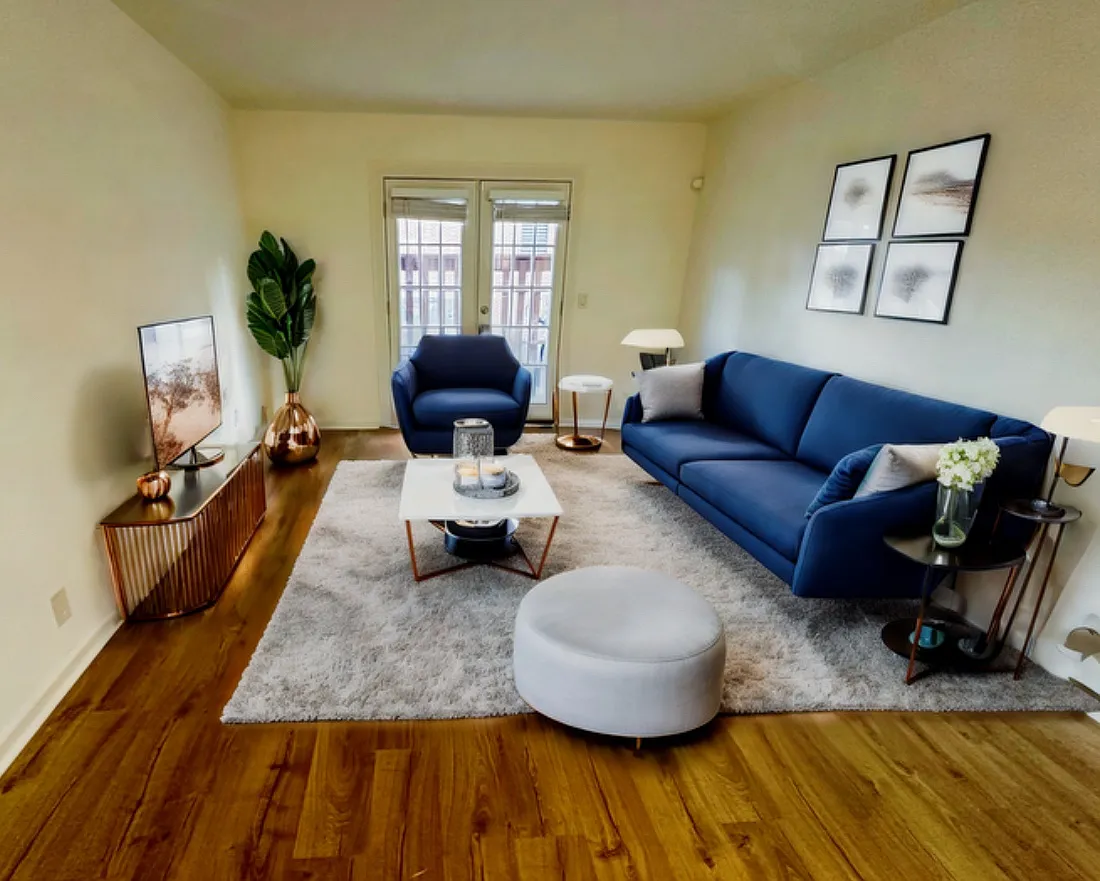 2905 Burch Ave — Photo 1